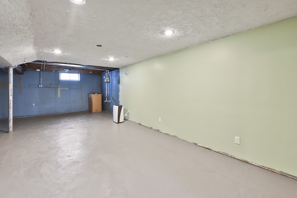 25 Robin Road Westborough, MA 01581 - Photo 22 of 42 Gallery Image 22