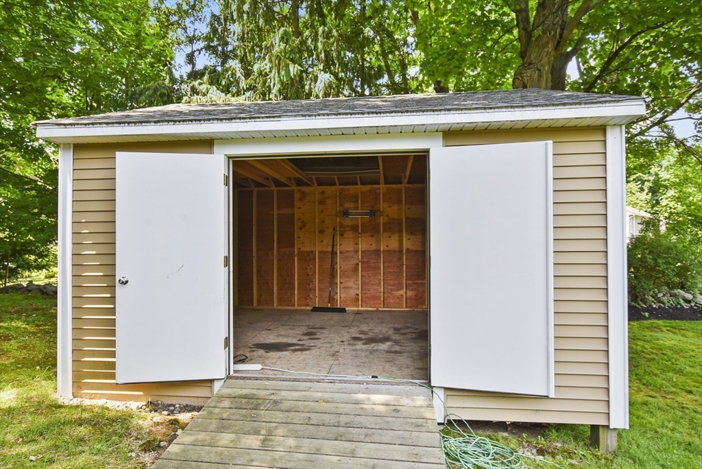 25 Robin Road Westborough, MA 01581 - Photo 28 of 42 Gallery Image 28