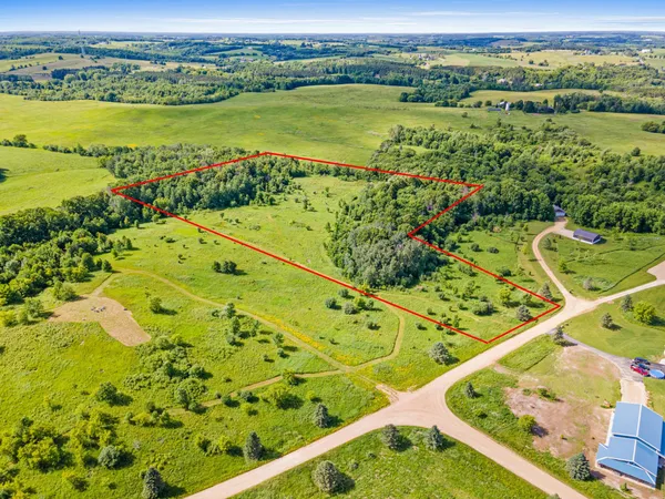 $139,900 | 180 Surrey Ridge Trail, Glenwood City, WI 54013