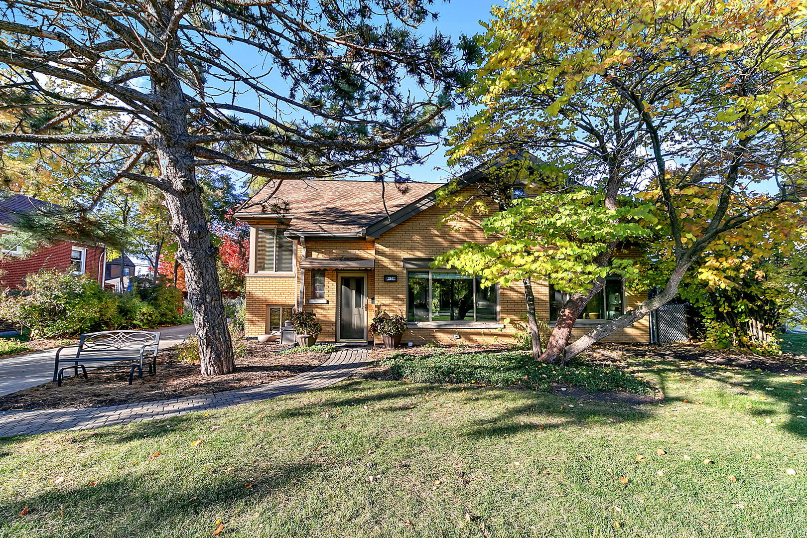 216 Waubansee Road Riverside, IL 60546 - Photo 28 of 37 Gallery Image 28