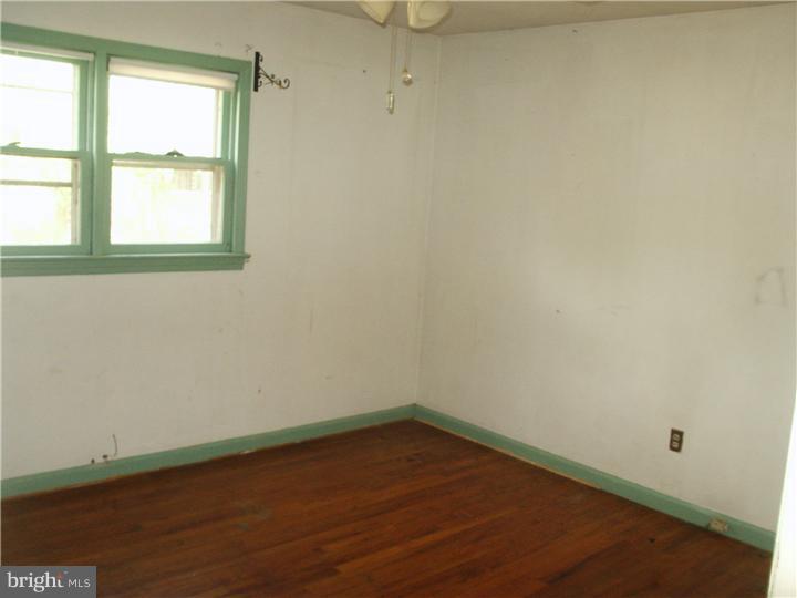 415 Main Street Delran, NJ 08075 - Photo 7 of 9 Bedroom