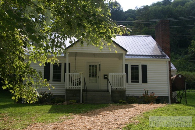 1471 Laurel Branch Road Vilas, NC 28692 - Photo 1 of 15 Gallery Image 1