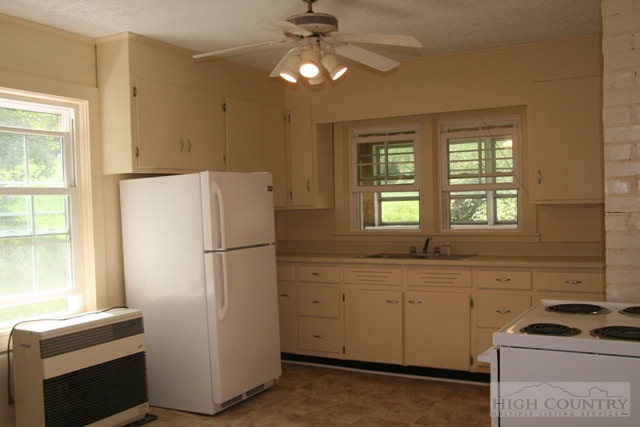 1471 Laurel Branch Road Vilas, NC 28692 - Photo 13 of 15 Gallery Image 13