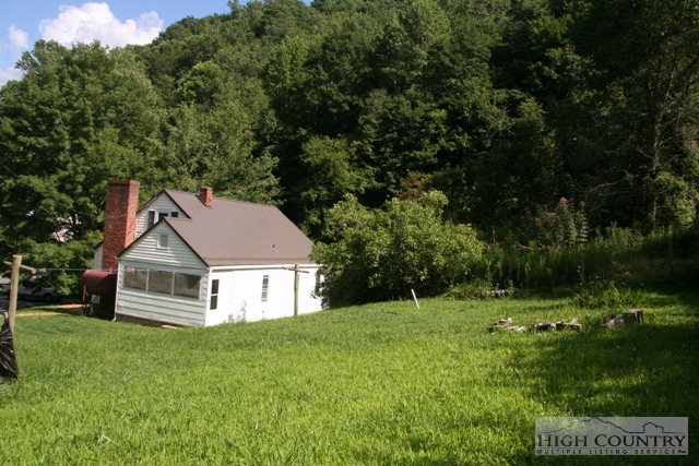 1471 Laurel Branch Road Vilas, NC 28692 - Photo 9 of 15 Gallery Image 9