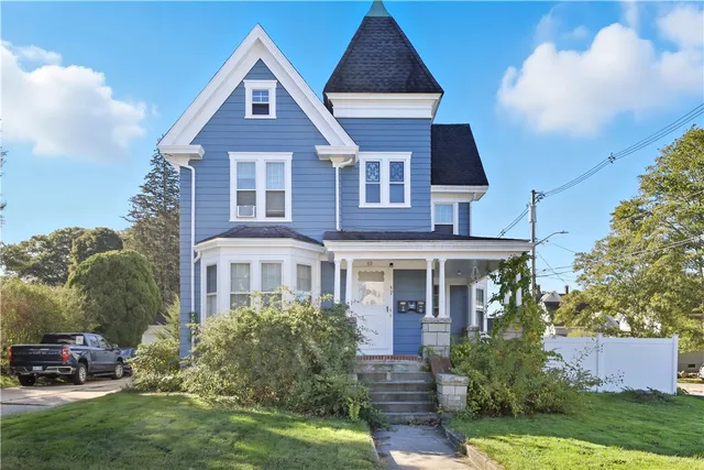 $2,500 | 57 School Street, Westerly, RI 02891