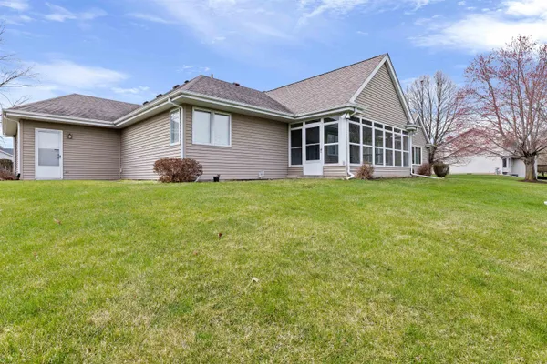 $479,900 | 144 Glen Abbey Drive, Rockford, IL 61107