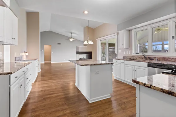 $479,900 | 144 Glen Abbey Drive, Rockford, IL 61107