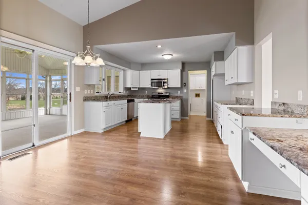 $479,900 | 144 Glen Abbey Drive, Rockford, IL 61107