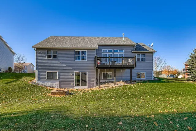 $484,000 | 1517 Squirrel Way, New Richmond, WI 54017