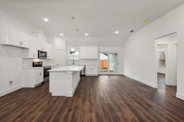 $235,000 | 401 North Goodman Avenue, Kerens, TX 75144