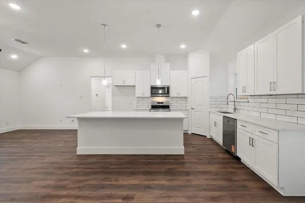 $235,000 | 401 North Goodman Avenue, Kerens, TX 75144