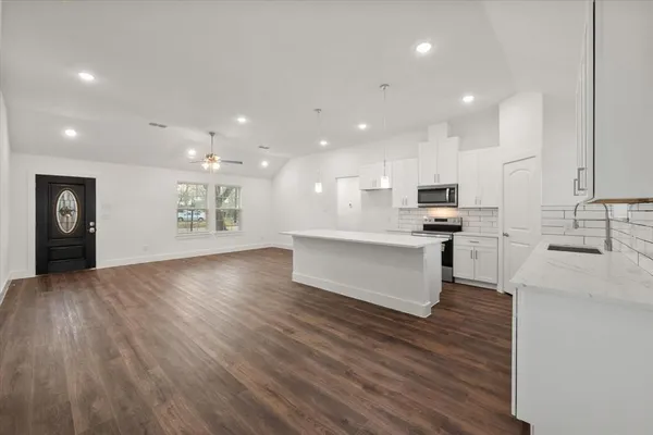 $235,000 | 401 North Goodman Avenue, Kerens, TX 75144