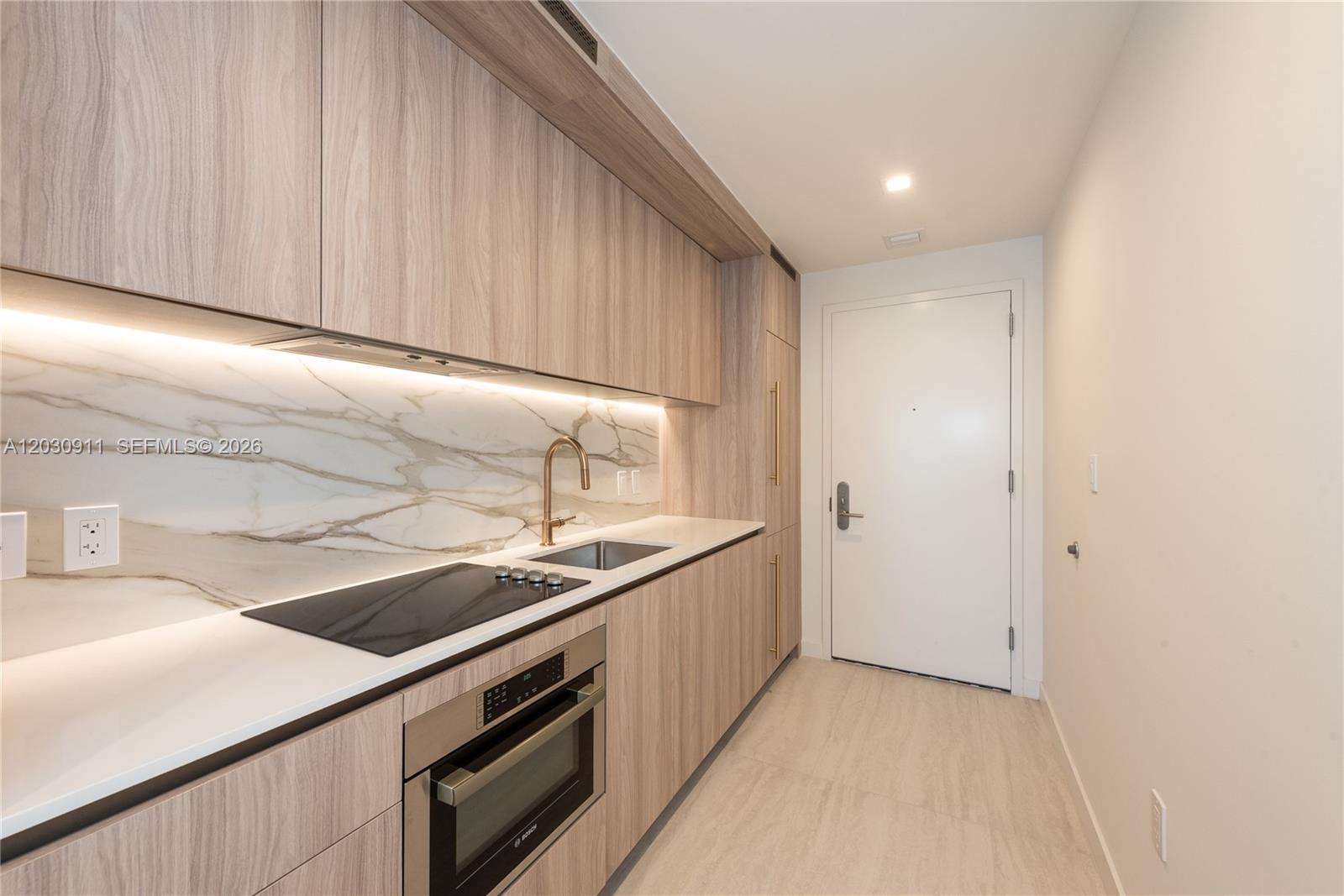 77 Southeast 5th Street, Unit 1804 Miami, FL 33131 - Photo 1 of 27