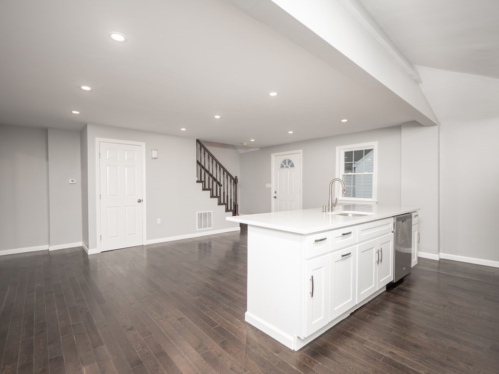 9 Pine Road Randolph, MA 02368 - Photo 12 of 37 Gallery Image 12