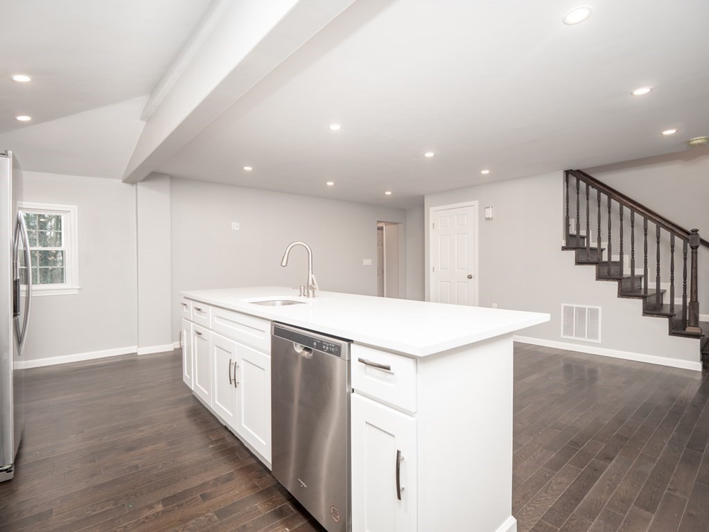 9 Pine Road Randolph, MA 02368 - Photo 8 of 37 Gallery Image 8