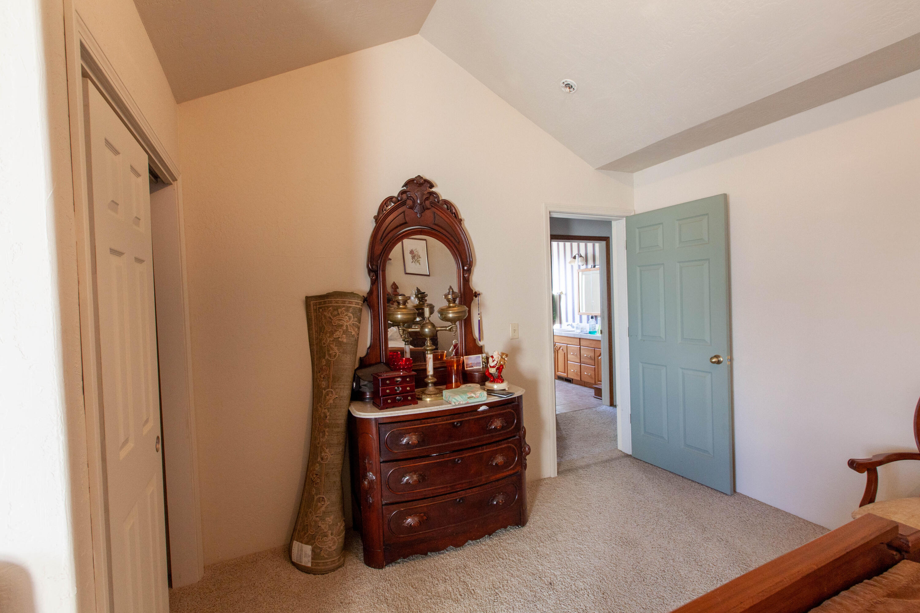 6935 Northeast Juniper Ridge Road Redmond, OR 97756 - Photo 44 of 68 08