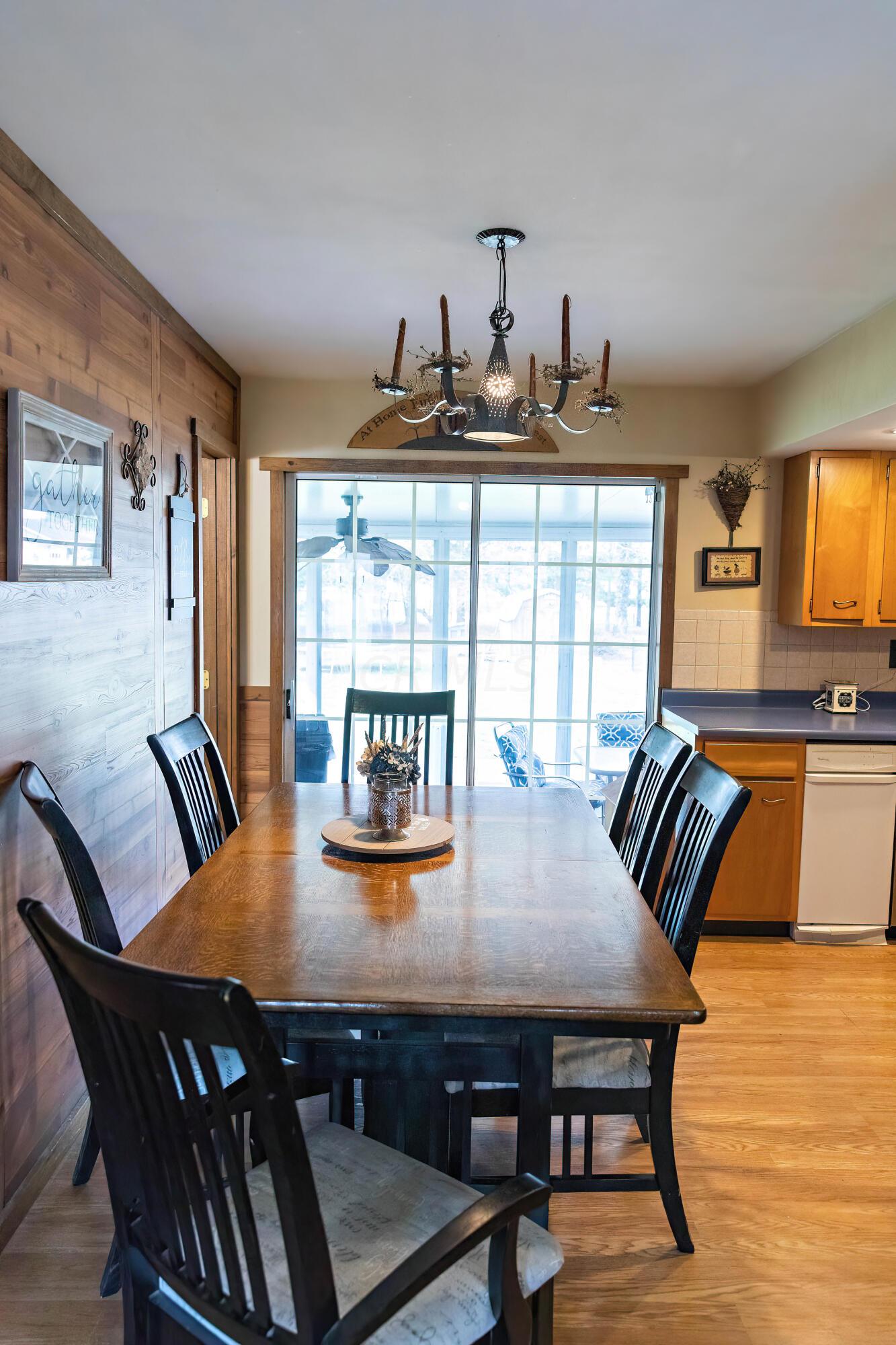 71 Sunset Road Londonderry, OH 45647 - Photo 10 of 46 010