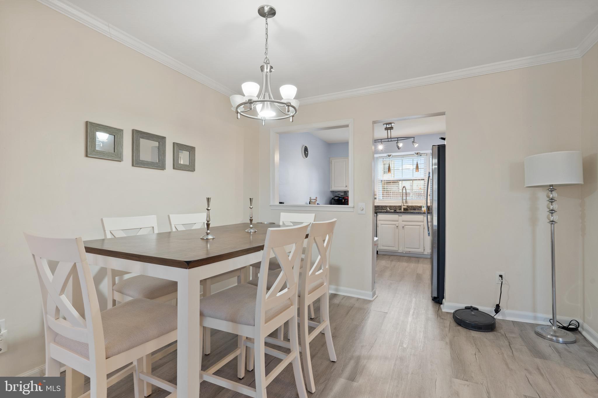 10529 Reed's Landing Circle Burke, VA 22015 - Photo 5 of 30