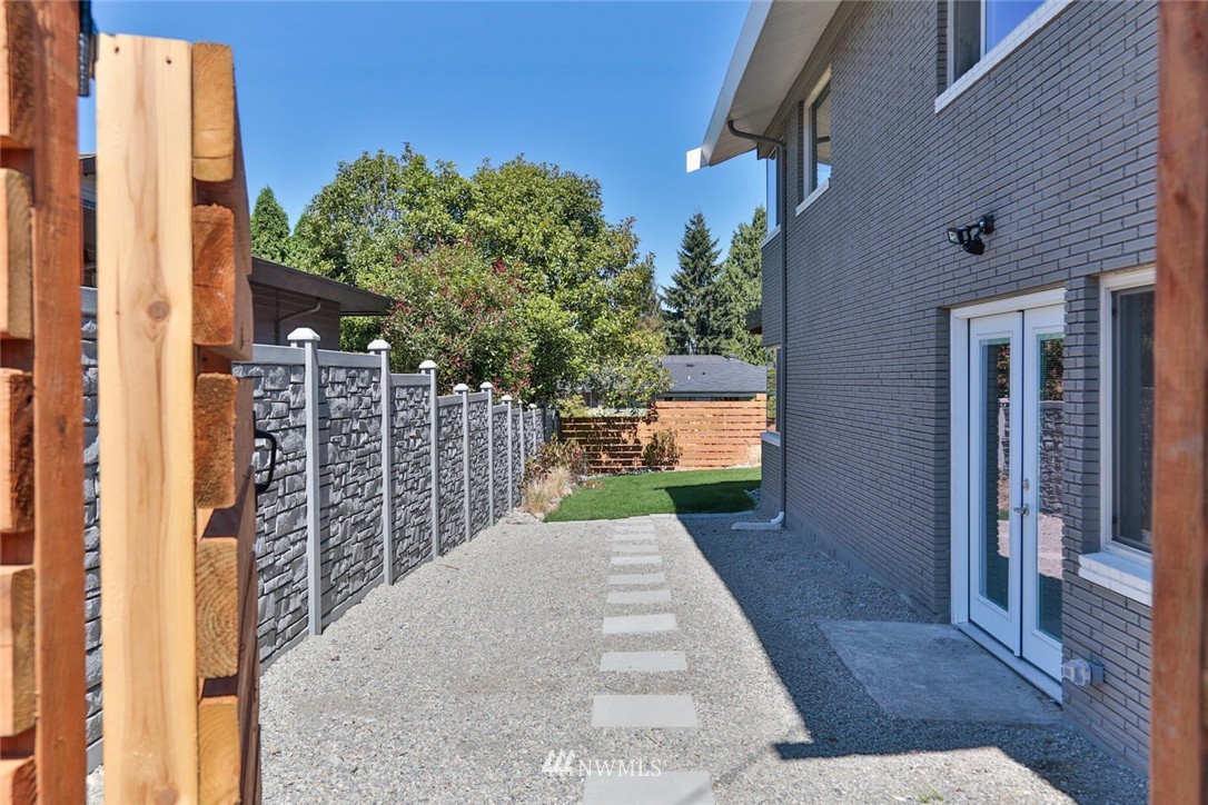 1110 North 36th Street Renton, WA 98056 - Photo 14 of 15