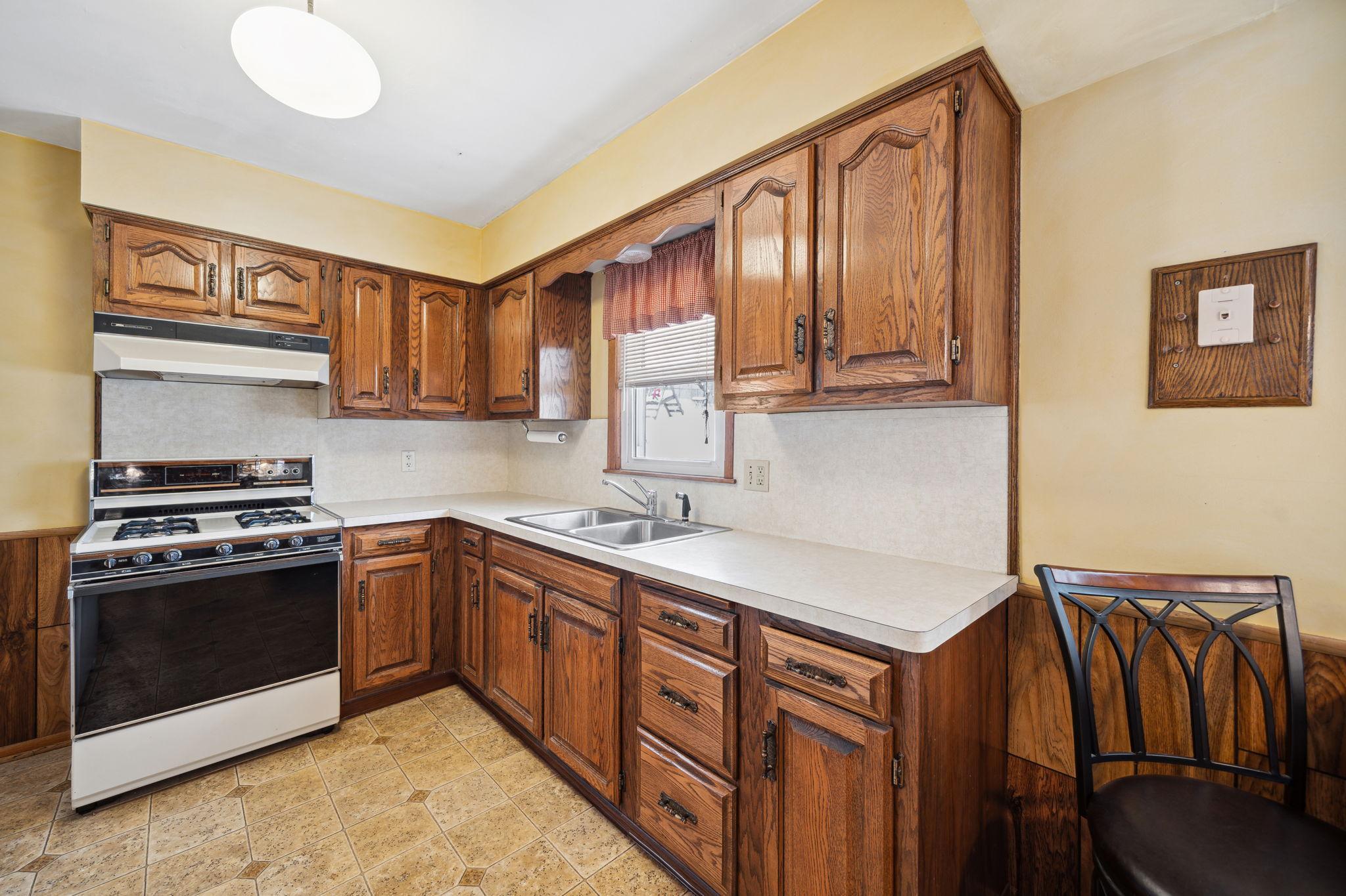 417 21st Avenue Southwest Rochester, MN 55902 - Photo 8 of 22