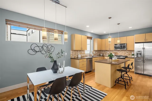 $1,000,000 | 1550 Northwest 60th Street, Seattle, WA 98107