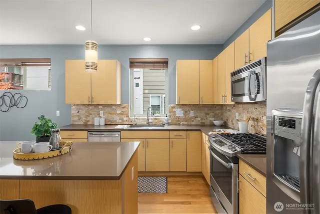 $1,000,000 | 1550 Northwest 60th Street, Seattle, WA 98107