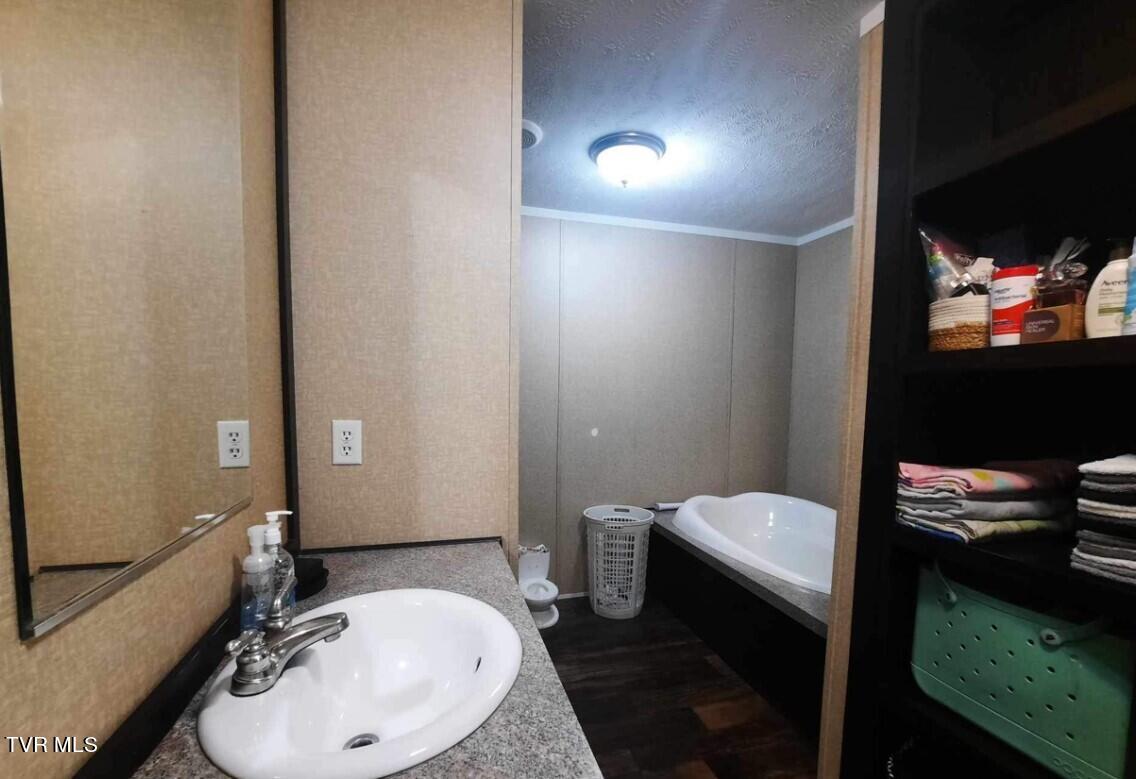 6222 Pinewood Forest Road Wise, VA 24293 - Photo 22 of 27 Bath 1.3