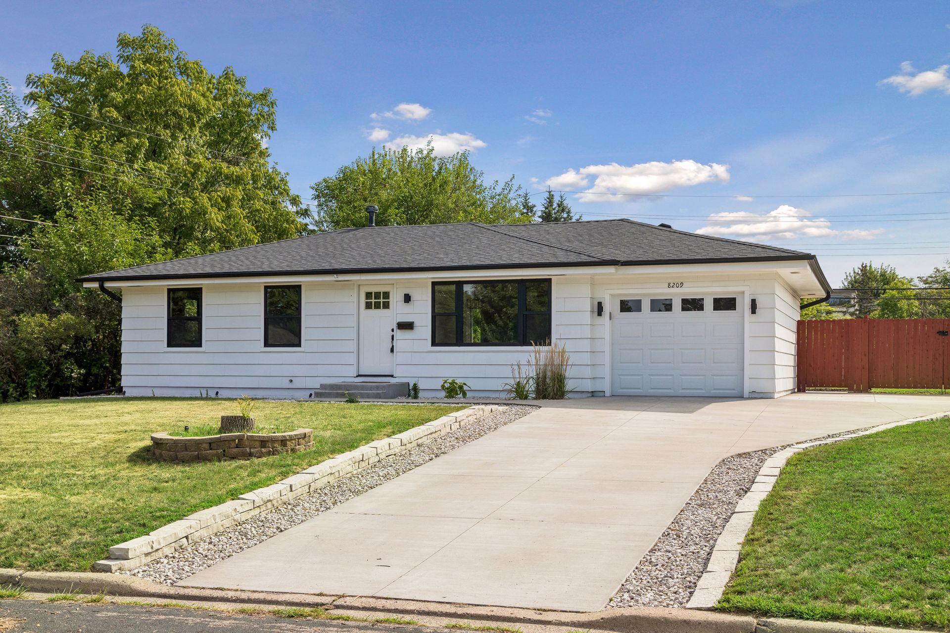 8209 Goodrich Road Bloomington, MN 55437 - Photo 7 of 38 Gallery Image 7