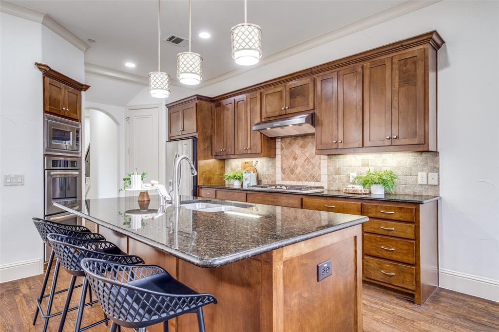 14739 Stanford Court Addison, TX 75254 - Photo 10 of 26