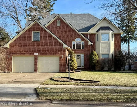 $3,000 | 4978 Somerton Drive, Troy, MI 48085