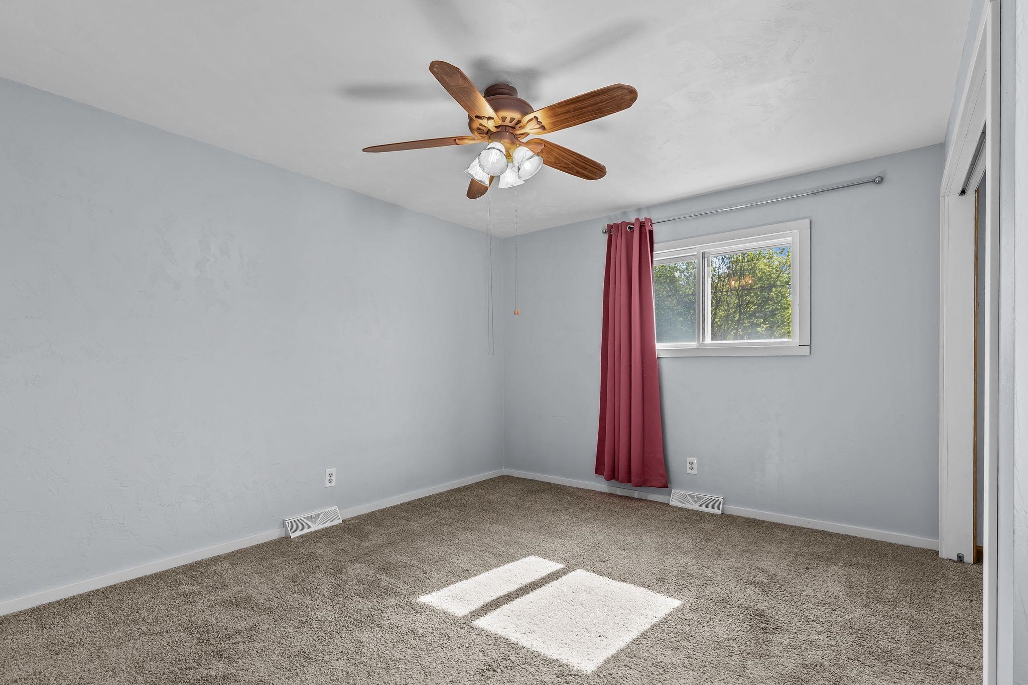1516 Rugby Street Oshkosh, WI 54902 - Photo 10 of 40