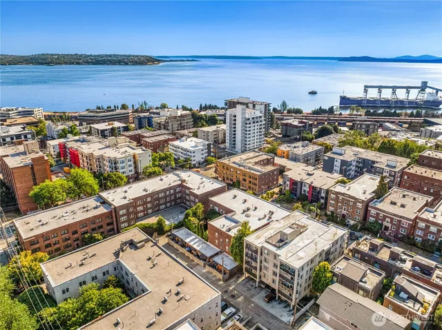 $399,000 | 626 4th Avenue West, Unit 403, Seattle, WA 98119