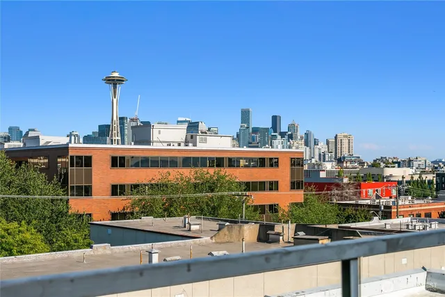 $399,000 | 626 4th Avenue West, Unit 403, Seattle, WA 98119