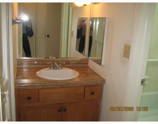 3650 Inverrary Drive, Unit 3YG Lauderhill, FL 33319 - Photo 6 of 6 Master Bath/Spa