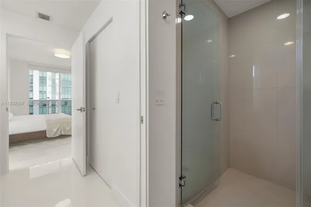 $7,000 | 600 Northeast 27th Street, Unit 2401, Miami, FL 33137