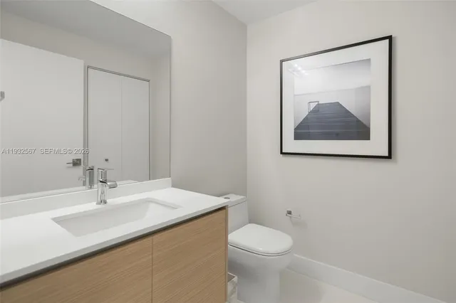 $7,000 | 600 Northeast 27th Street, Unit 2401, Miami, FL 33137