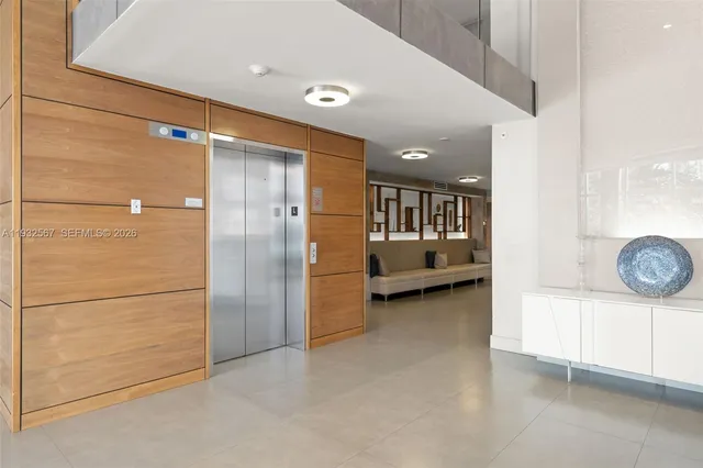 $7,000 | 600 Northeast 27th Street, Unit 2401, Miami, FL 33137