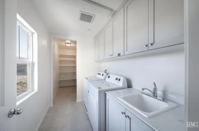 $674,490 | Undisclosed Address, Bakersfield, CA 93306