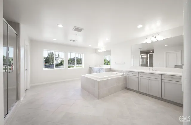 $674,490 | Undisclosed Address, Bakersfield, CA 93306