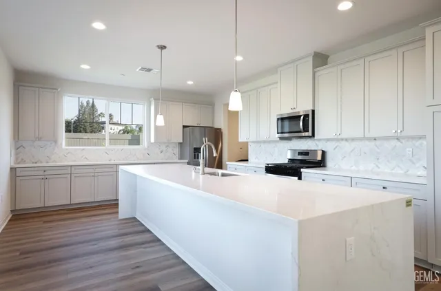 $674,490 | Undisclosed Address, Bakersfield, CA 93306