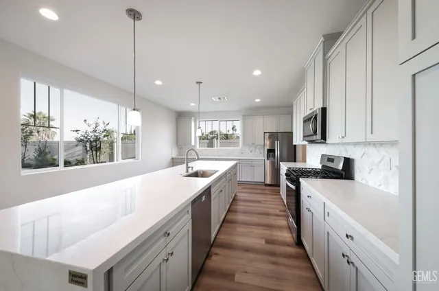 $674,490 | Undisclosed Address, Bakersfield, CA 93306