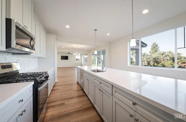 $674,490 | Undisclosed Address, Bakersfield, CA 93306