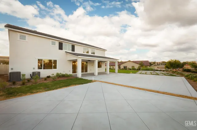 $674,490 | Undisclosed Address, Bakersfield, CA 93306