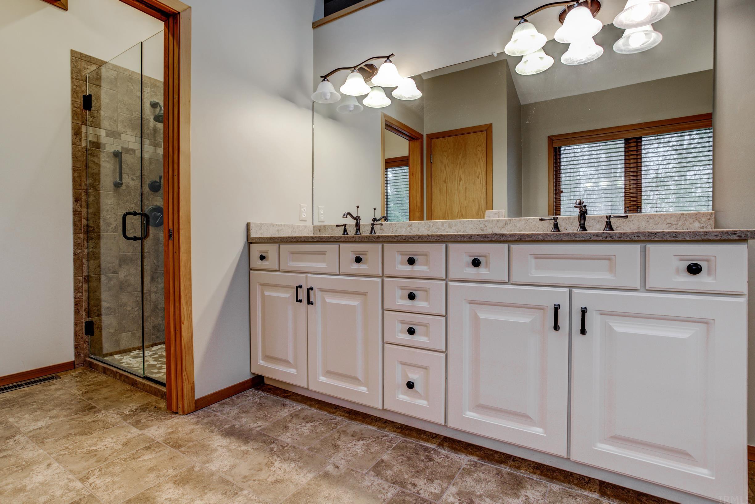 17595 Buzzard Roost Road Derby, IN 47525 - Photo 12 of 36 Gallery Image 12