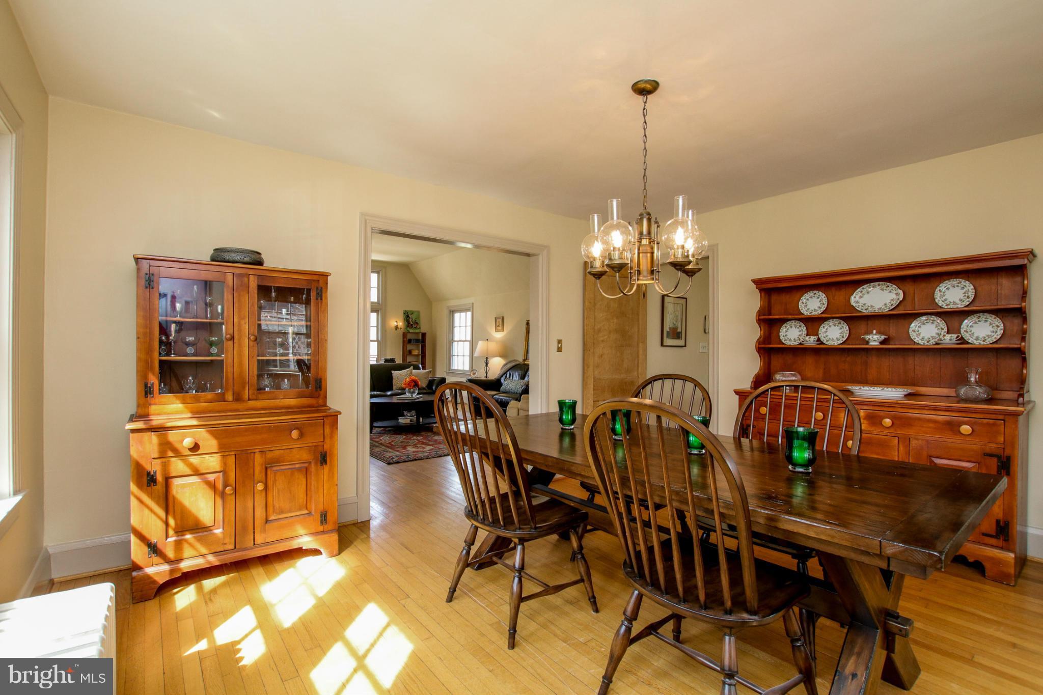 904 Wellington Road Baltimore, MD 21212 - Photo 8 of 30 Dining Room