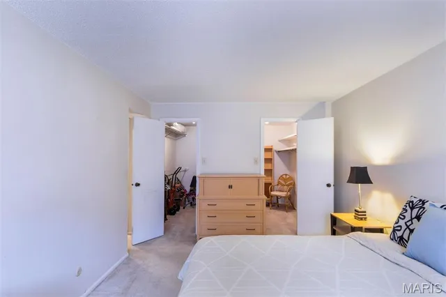 $137,500 | 10381 Oxford Hill Drive, Unit 14, St. Louis, MO 63146