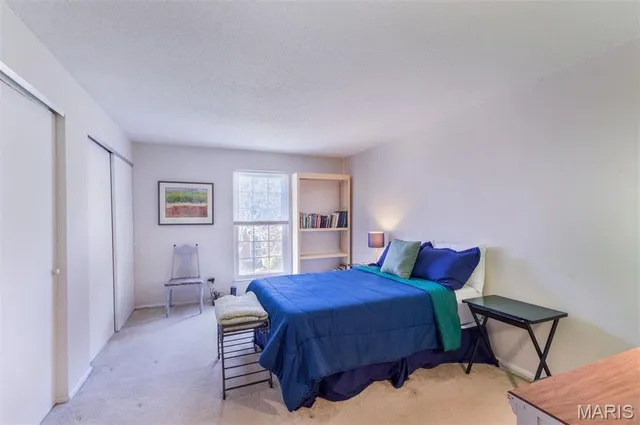 $137,500 | 10381 Oxford Hill Drive, Unit 14, St. Louis, MO 63146