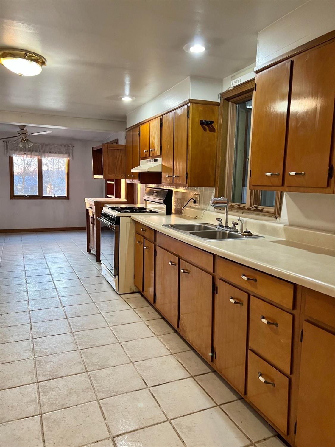 8212 South Range Road Union Mills, IN 46382 - Photo 6 of 17 1125x1500