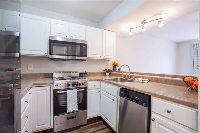 $149,900 | 1505 West 25th Court, Lawrence, KS 66046