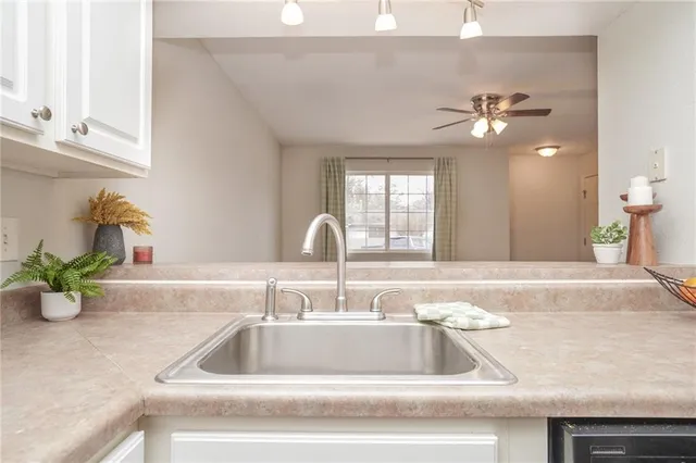 $149,900 | 1505 West 25th Court, Lawrence, KS 66046